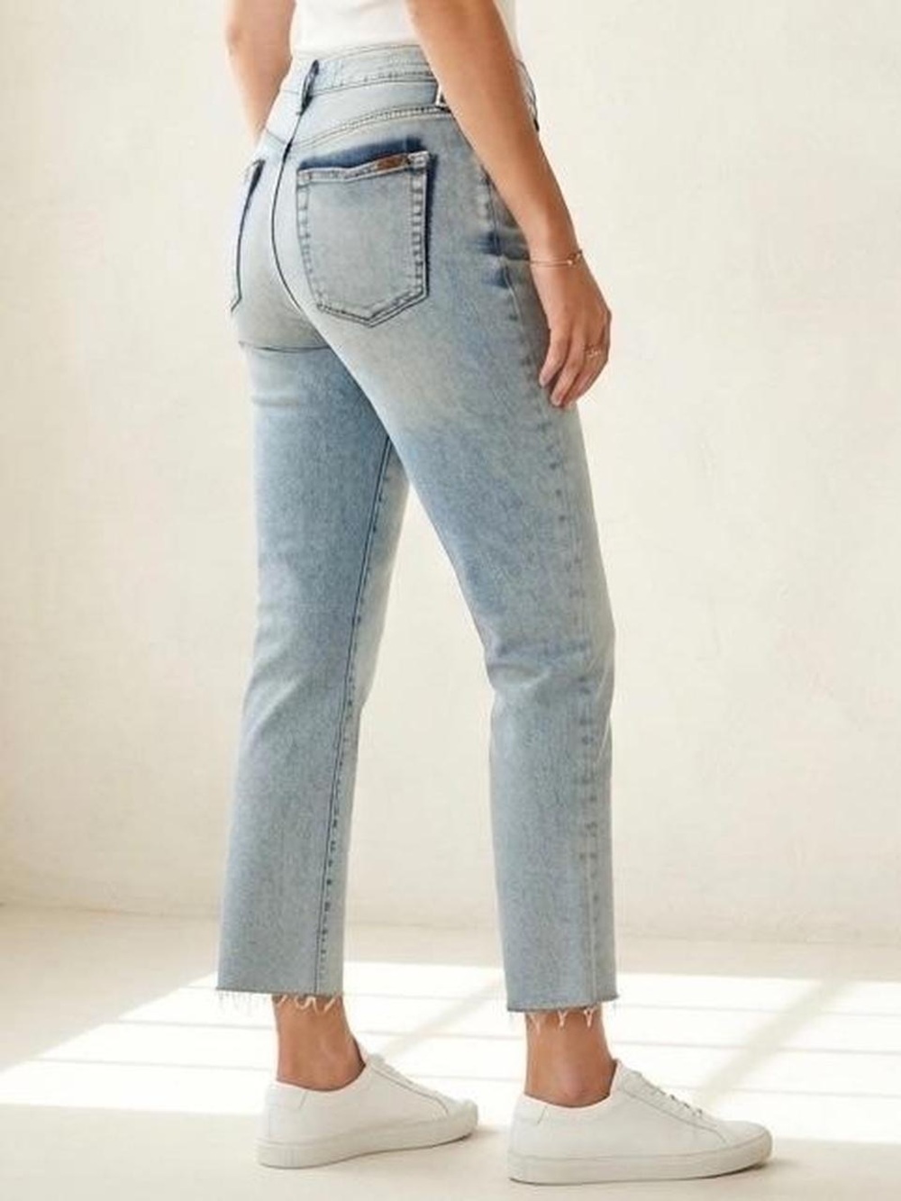Joe’s Jeans The Debbie High Rise Straight Crop Jeans Size 26